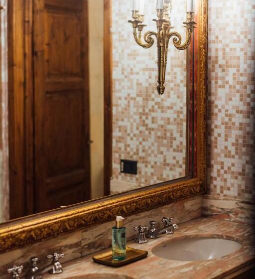 سوییت لوکس, Buonvisi B&b