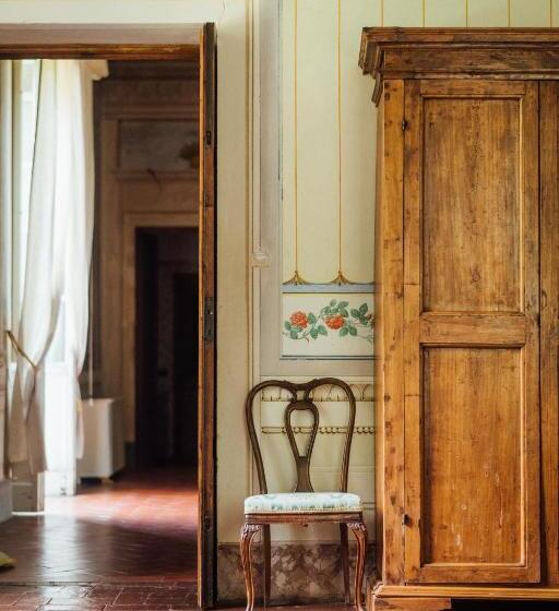 سوییت لوکس, Buonvisi B&b
