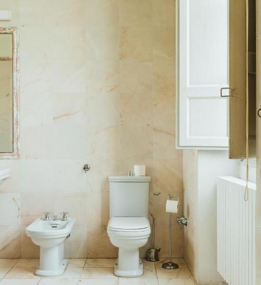 اتاق لوکس با تخت بزرگ, Buonvisi B&b