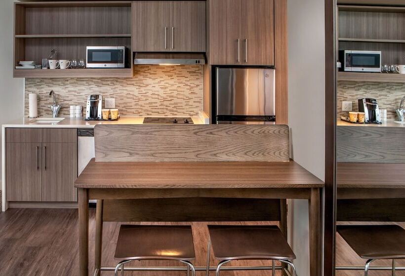 标准工作室, Element Hampton Peninsula Town Center