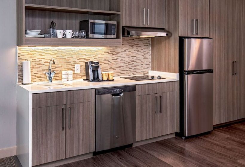 标准工作室, Element Hampton Peninsula Town Center