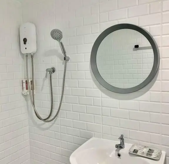 StandaardKamer, Phi Phi Indigo
