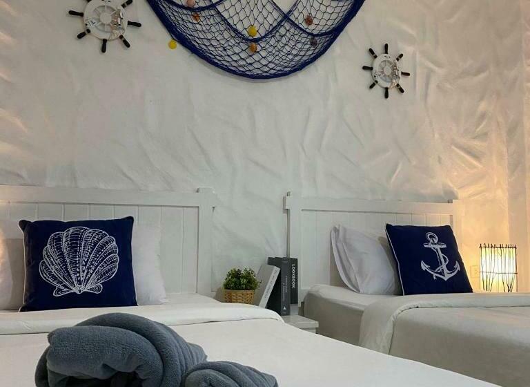 Номер Стандарт, Phi Phi Indigo