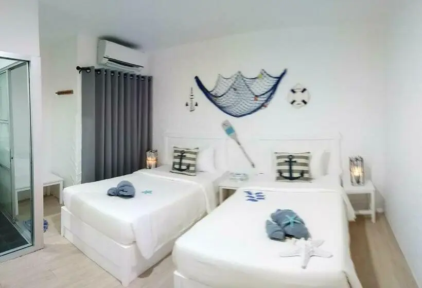 StandaardKamer, Phi Phi Indigo