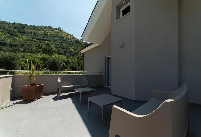 Трехместный Номер Deluxe, Liko Resort