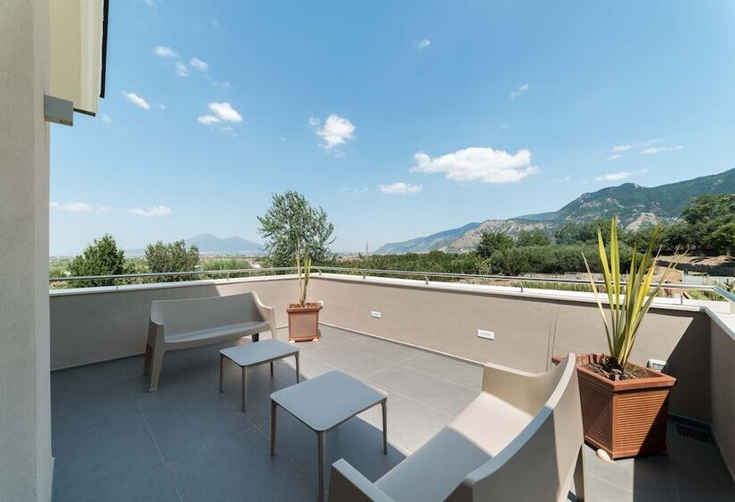 Трехместный Номер Deluxe, Liko Resort