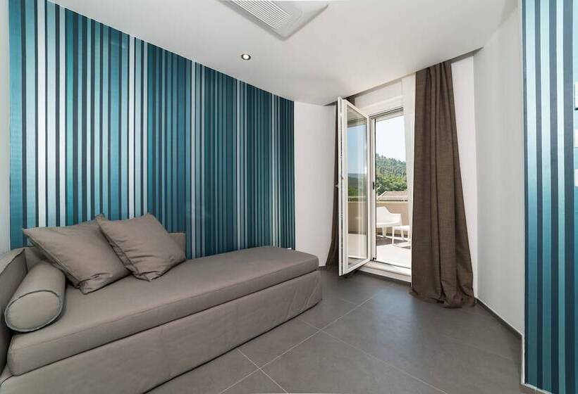 Трехместный Номер Deluxe, Liko Resort