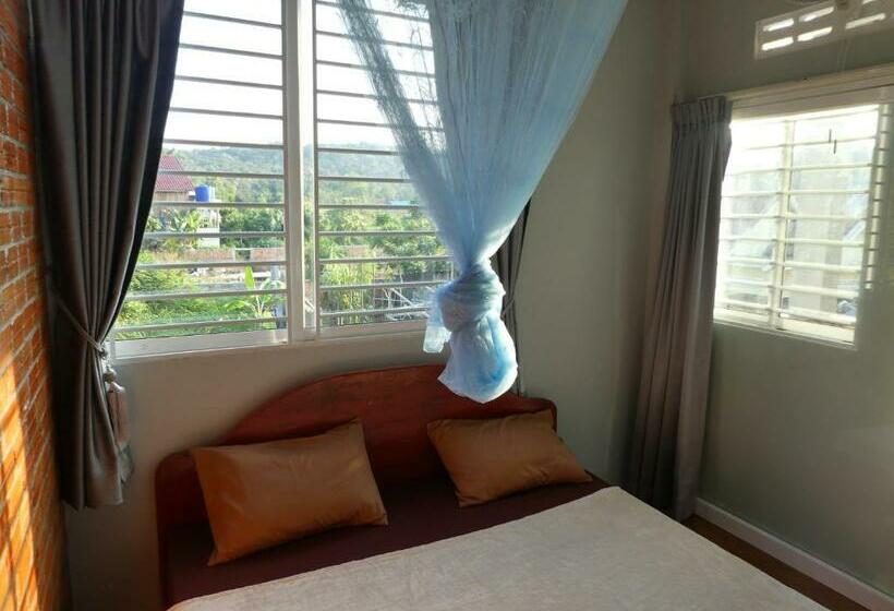 Standaardkamer met Uitzicht op de Bergen, Ing Ing Guesthouse