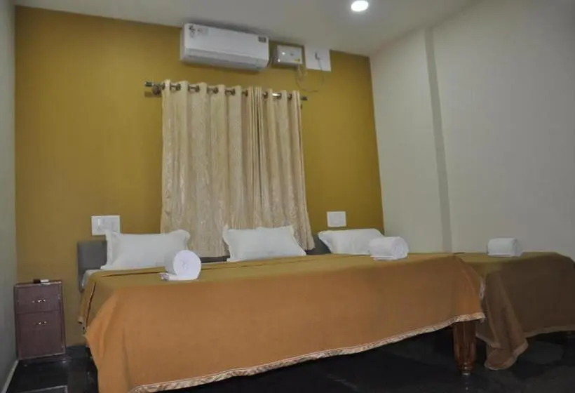 اتاق استاندارد سه نفره, Blue Crystal Lodge