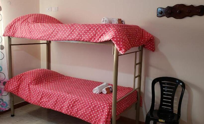 غرفة قياسية رباعية, La Gracia