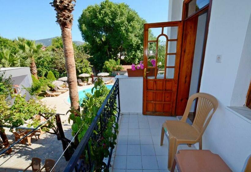 اتاق استاندارد با چشم‌انداز باغ, Yeni Doga