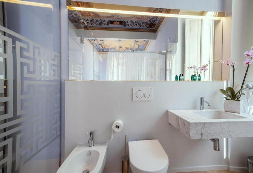 استودیوی لوکس, Palazzo Dei Grifoni   Luxury Suites