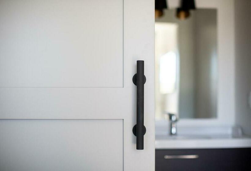 חדר דלוקס, Spoke And Vine Motel