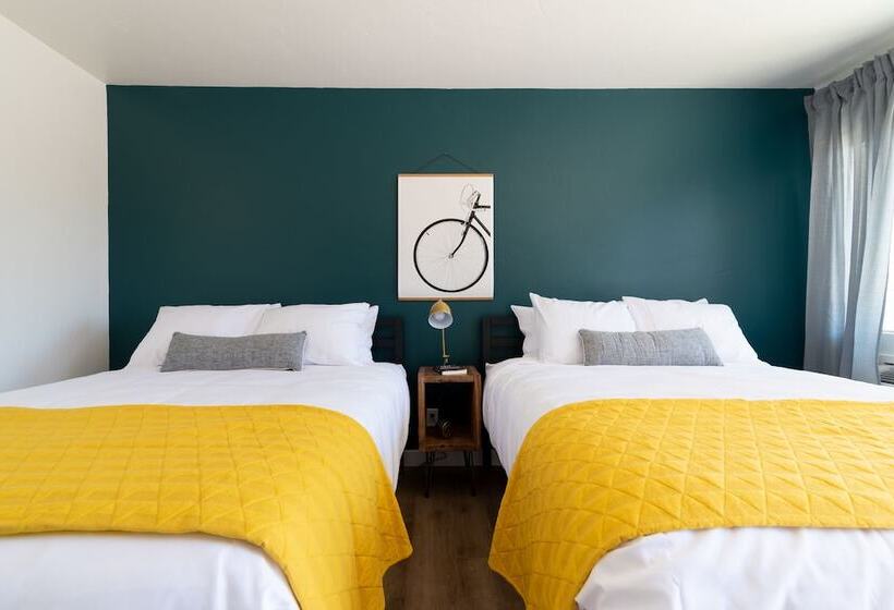 סוויטה דלוקס, Spoke And Vine Motel