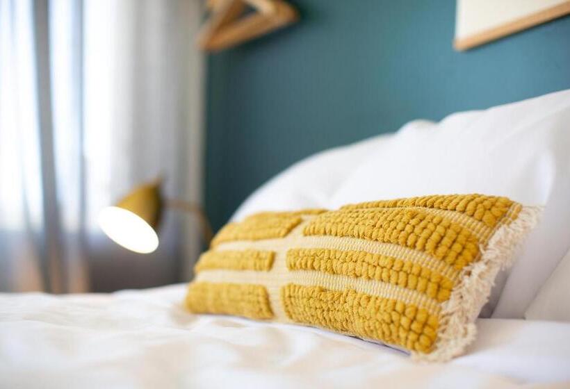 חדר סטנדרט, Spoke And Vine Motel