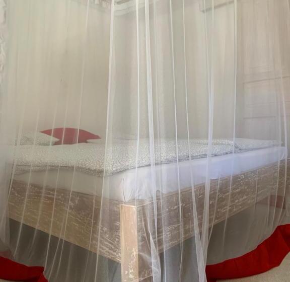 Habitació Estàndard amb Terrassa, Peekaboo Diani Beach