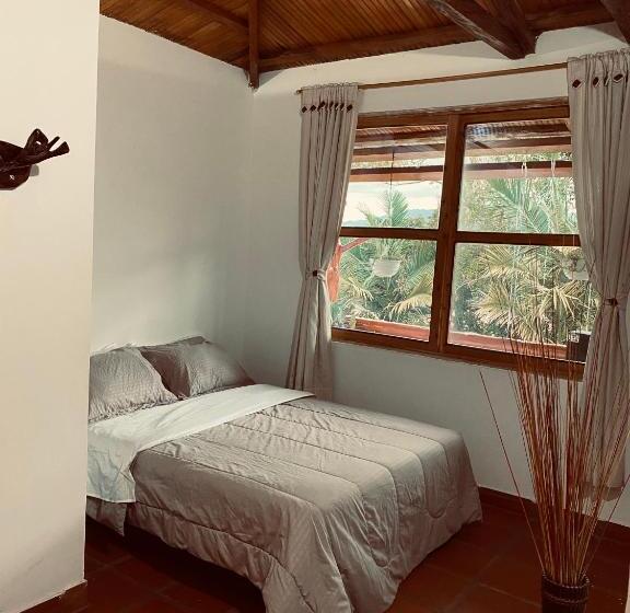 غرفة عائلية, Cabaña Los Nogales