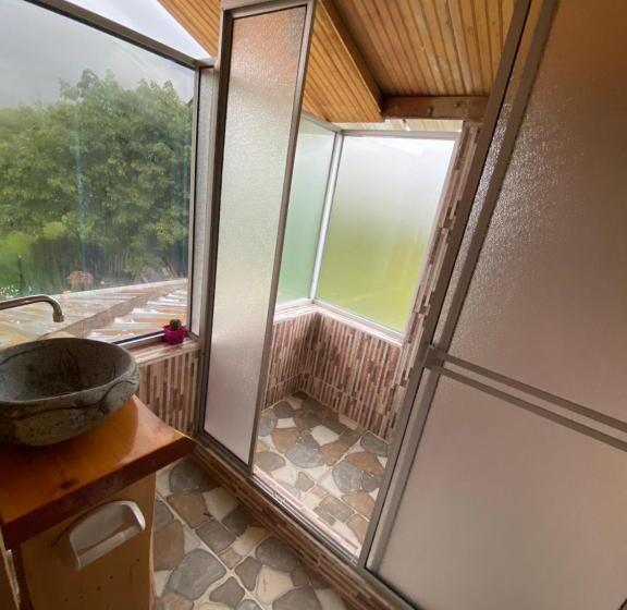 غرفة قياسية مزوَّدة بشُرفة, Cabaña Los Nogales