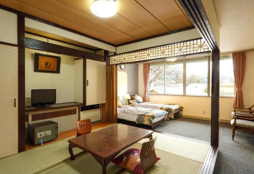 חדר סטנדרט לארבעה, Kurobe Sunvalley