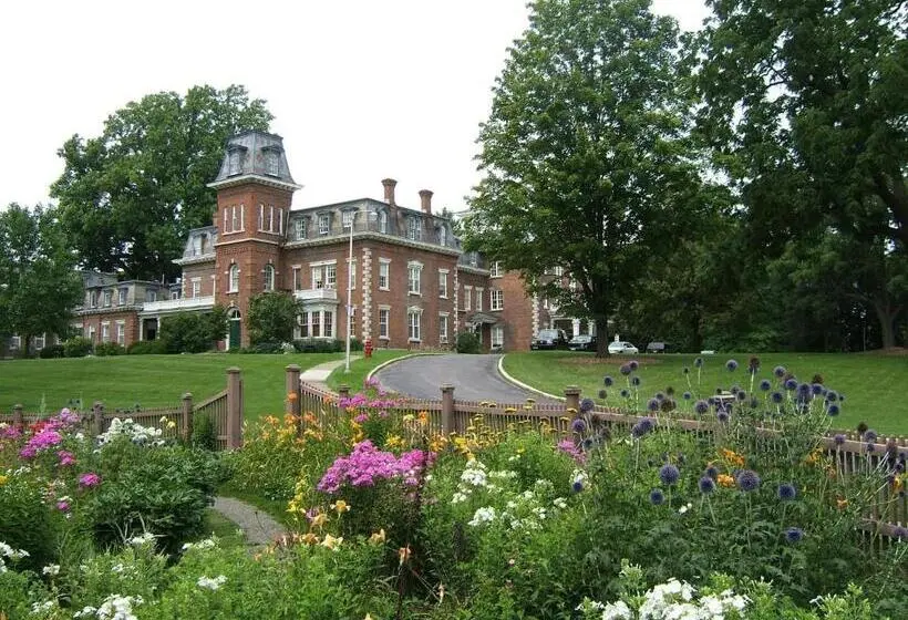 キングサイズベッドのスタンダードルーム, Oneida Community Mansion House