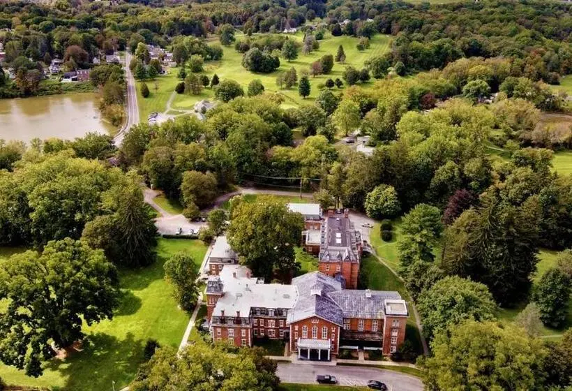 キングサイズベッドのスーペリアルーム, Oneida Community Mansion House