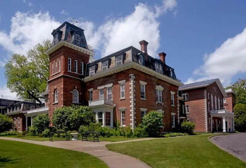 キングサイズベッドのスーペリアルーム, Oneida Community Mansion House