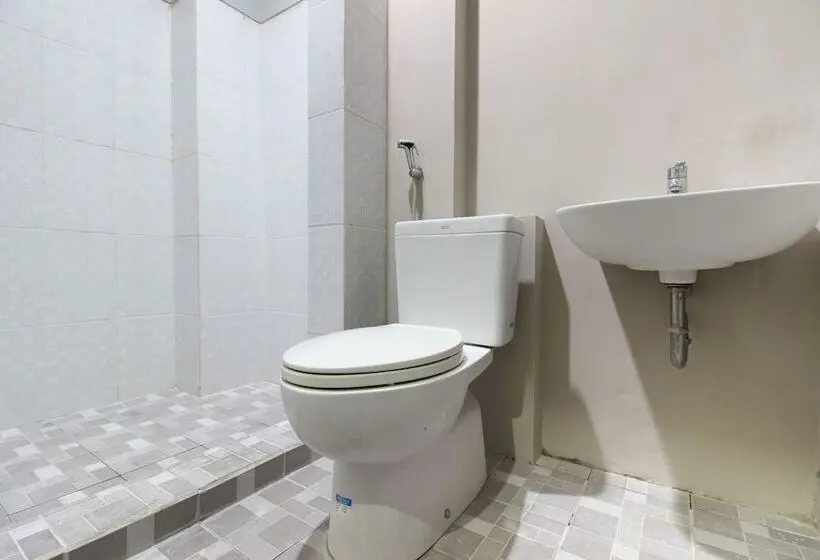 エコノミールーム, Reddoorz Near Solo Balapan Station 2