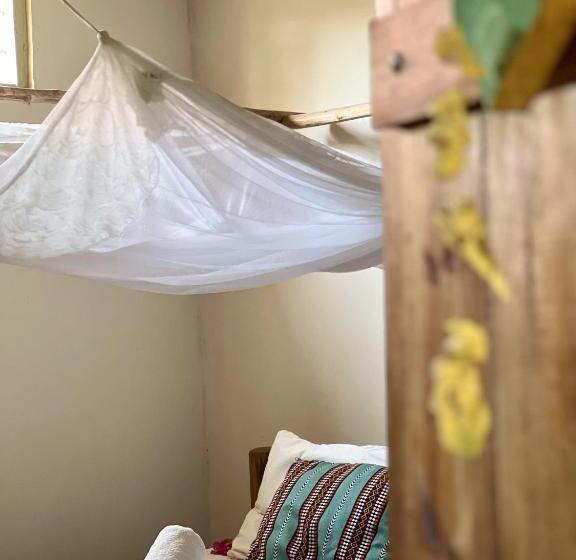 Номер Стандарт Вид на Сад, Mawingu Lodge