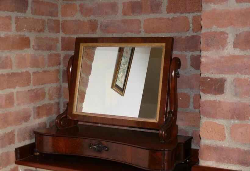 חדר דלוקס, The Larches Ledbury