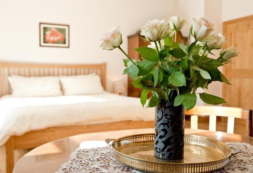 디럭스 룸, The Larches Ledbury