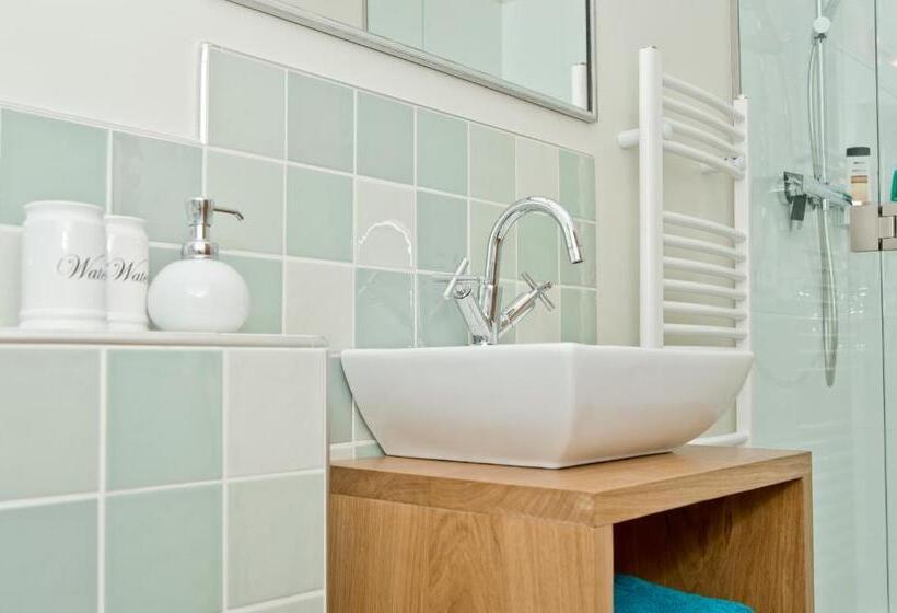 수피리어 룸, The Larches Ledbury