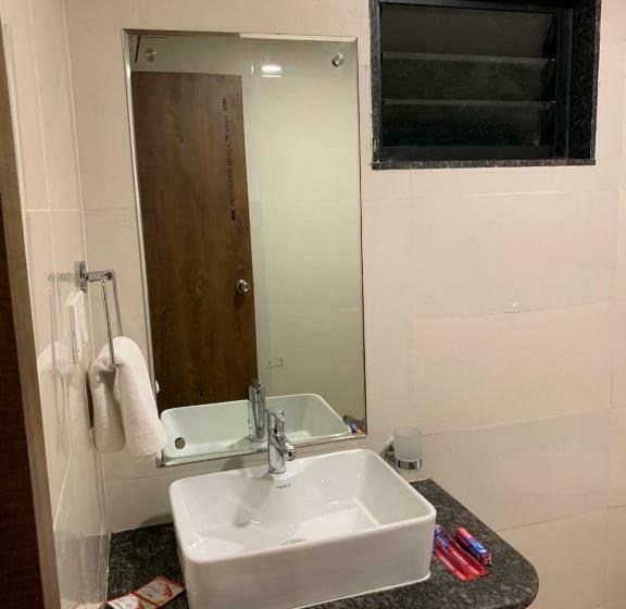 اتاق استاندارد با تخت بزرگ, Jn Guestline