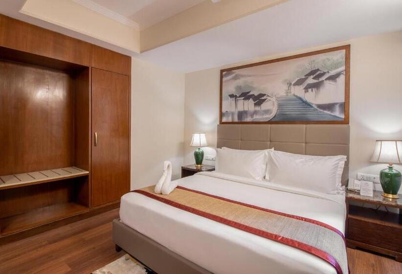 اتاق استاندارد, Larisa Shimla