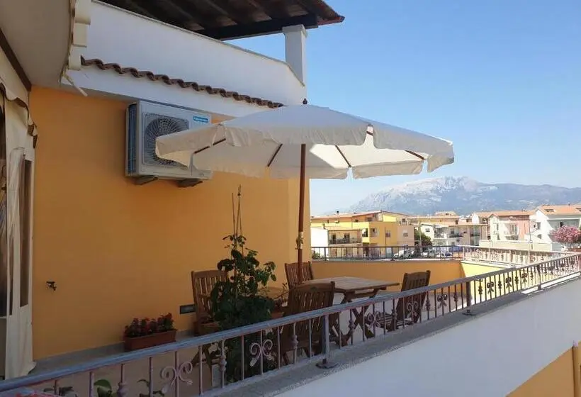 Standard Kolmen Hengen Huone, Caletta Sul Mare