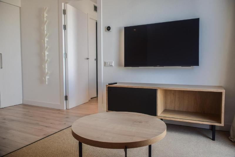 آپارتمان 2 خوابه, Port Plaza Apartments