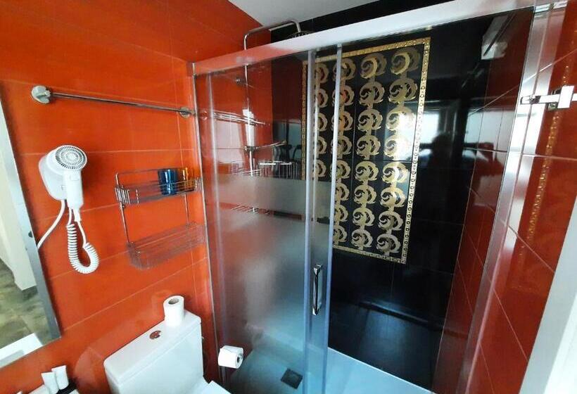 غرفة قياسية, Maravillas Del Mundo