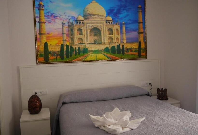 Standard Room with Balcony, Maravillas Del Mundo