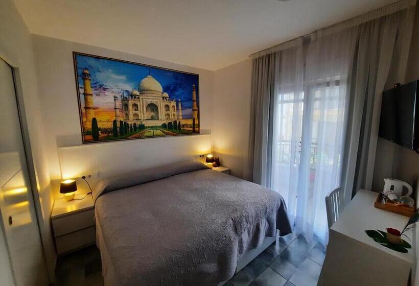 غرفة قياسية مزوَّدة بشُرفة, Maravillas Del Mundo