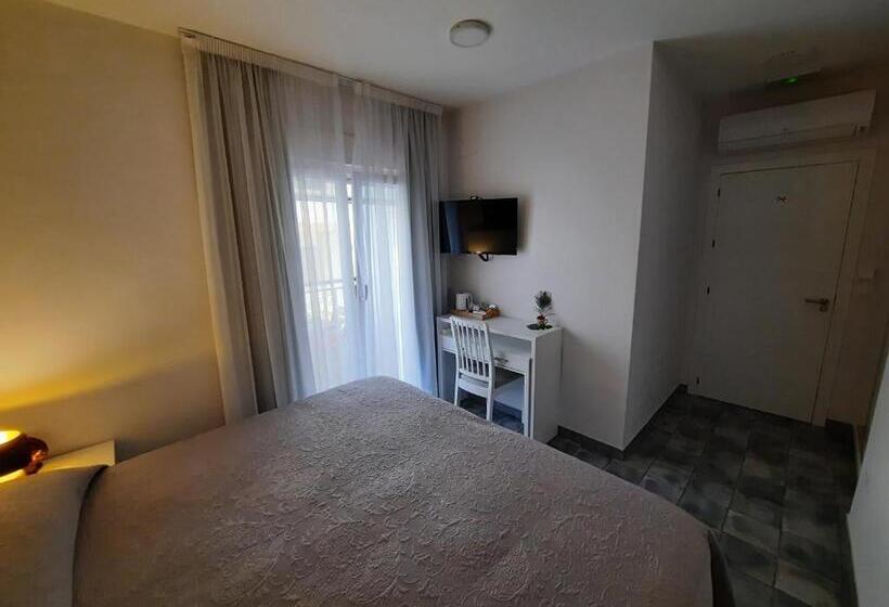 غرفة قياسية سرير كينج, Maravillas Del Mundo