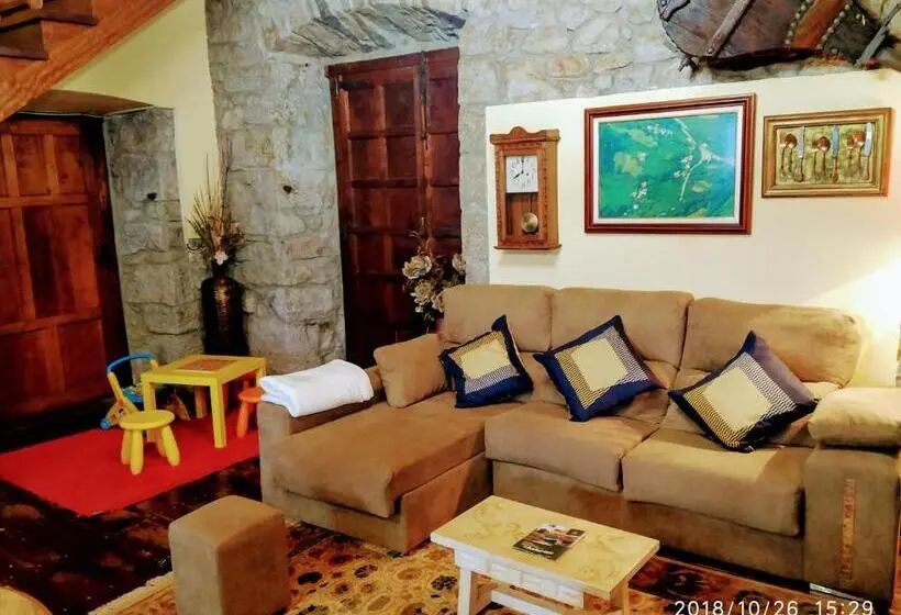 マウンテンビューファミリールーム, Agroturismo La Casona De Belmonte