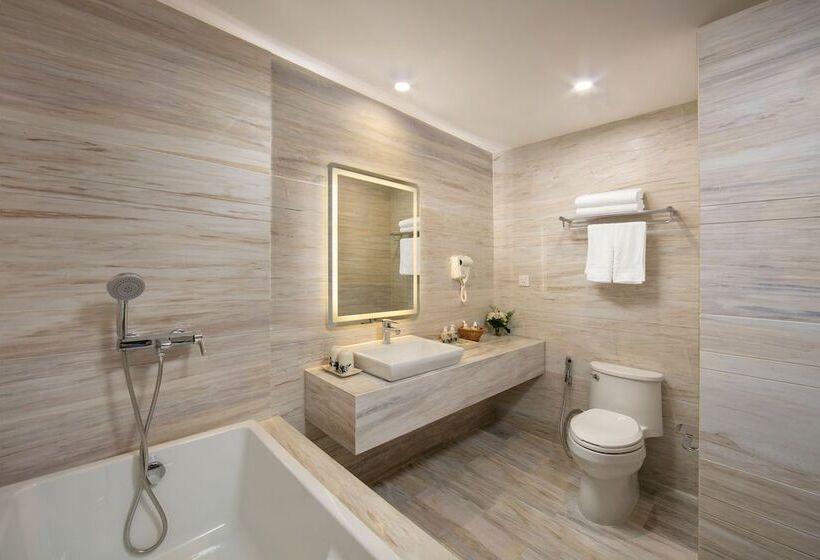 اتاق استاندارد با چشم‌انداز شهر, The Oriental Jade