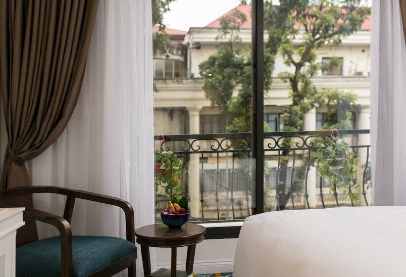 اتاق استاندارد تودرتو, The Oriental Jade