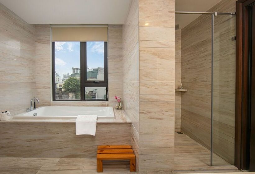 اتاق استاندارد با چشم‌انداز شهر, The Oriental Jade