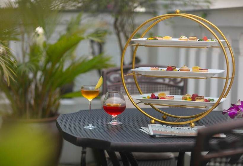 سوئیت پرزیدنت, The Oriental Jade