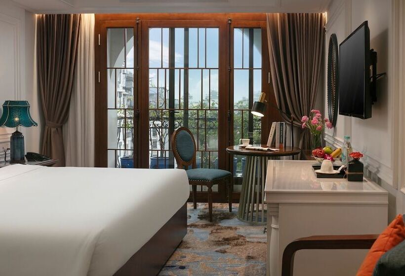 اتاق استاندارد تودرتو, The Oriental Jade