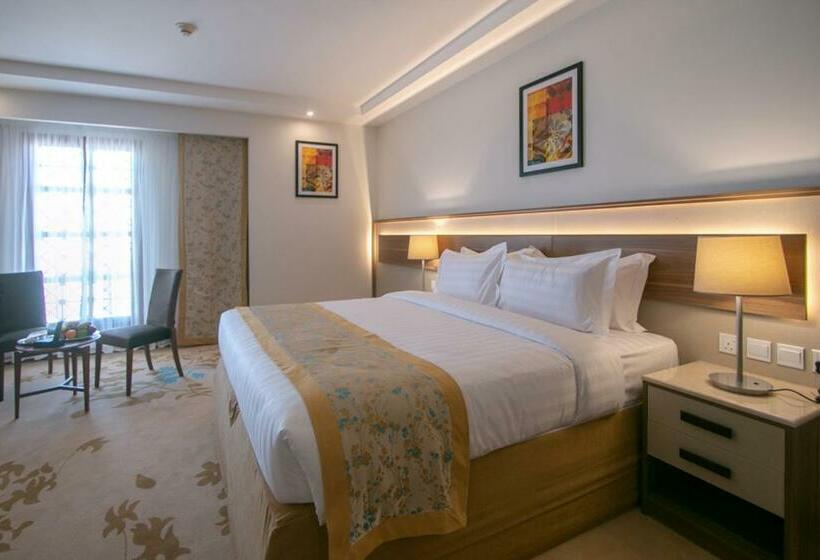 اتاق استاندارد با تخت بزرگ, Le Bosphorus Hotel   Waqf Safi