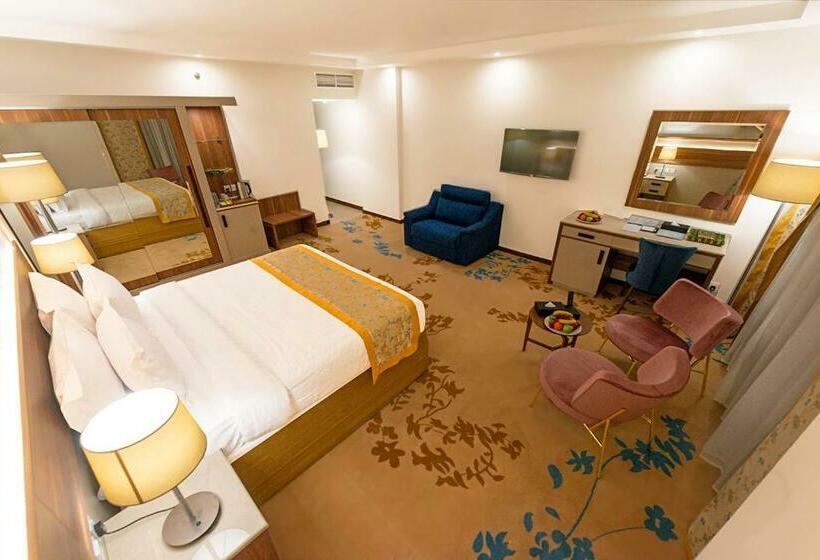 اتاق استاندارد با تخت بزرگ, Le Bosphorus Hotel   Waqf Safi