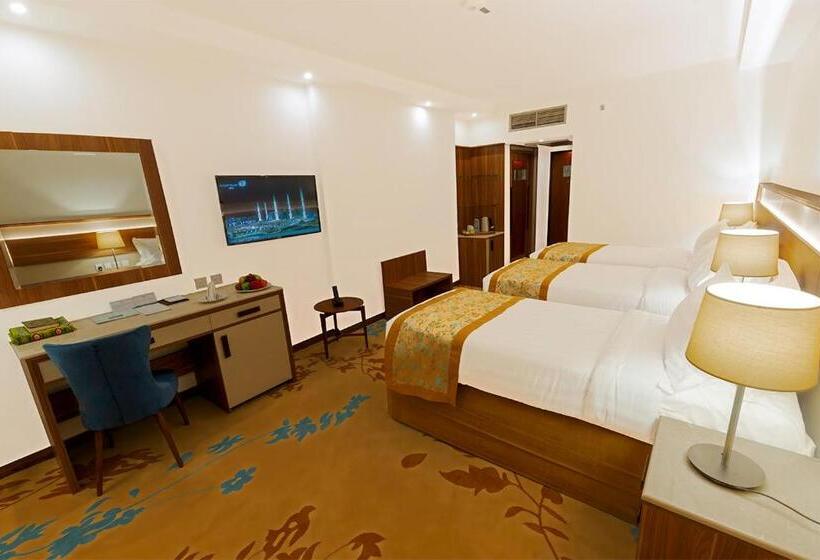 اتاق ساده سه‌ نفره, Le Bosphorus Hotel   Waqf Safi