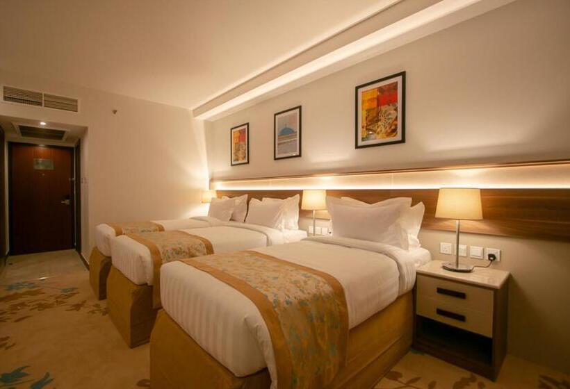 اتاق ساده سه‌ نفره, Le Bosphorus Hotel   Waqf Safi