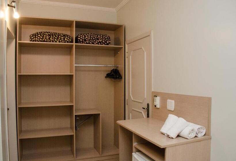 غرفة ديلوكس ثلاثية, Dona Adelia Hotel E Restaurante